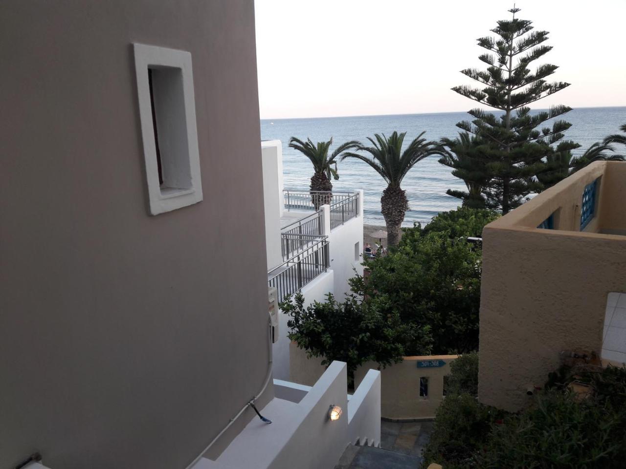 Blue Ocean Apartments Makriyialos Bagian luar foto